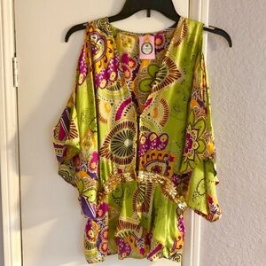 $168 EVOLVE silk kimono top cut out sleeve Small